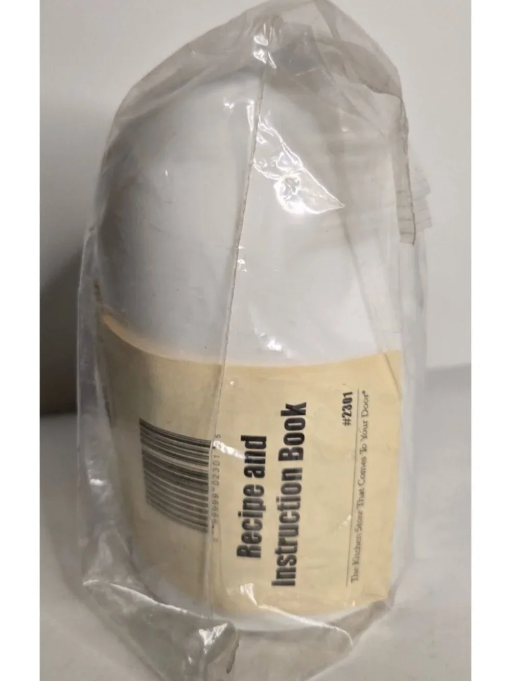 Brand New Pampered Chef Lemon Aid Kitchen Tool Fresh Citrus Juice And Storage